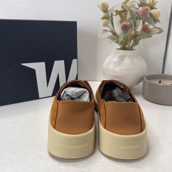 Wolf & Shepherd Shoes Cruise Ace Slip On Sneaker Sandstorm Men 7.5/Women 9 NWB - Picture 4 of 10